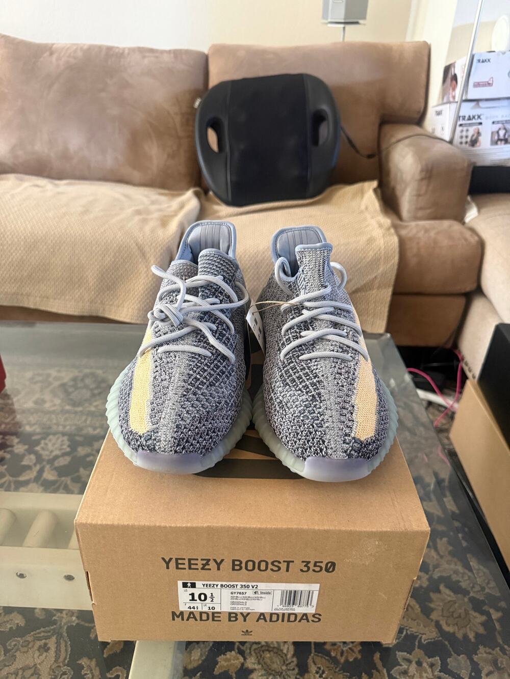 Adidas Yeezy Boost 350 V2 Ash Blue Size 10.5 OG All GY7657